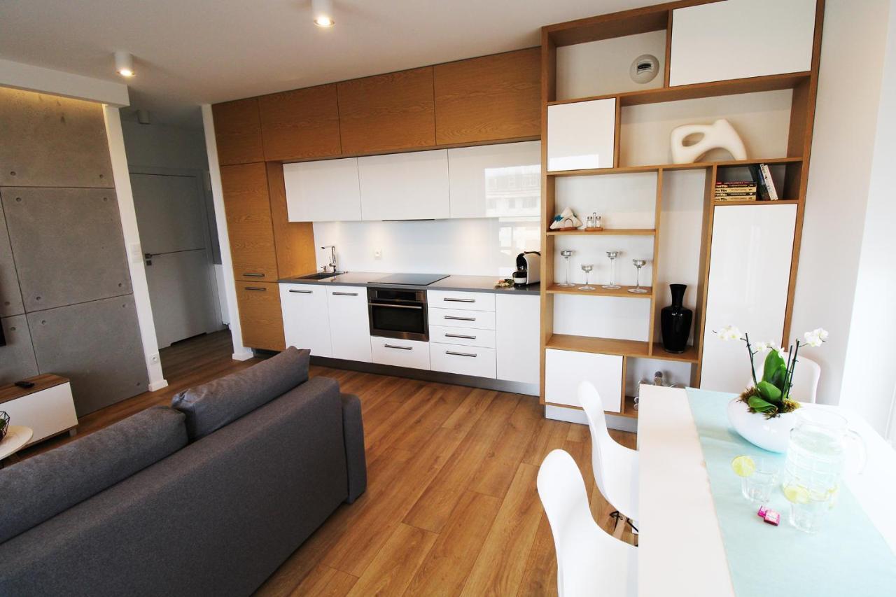 Aqua Sunset Apartment *
